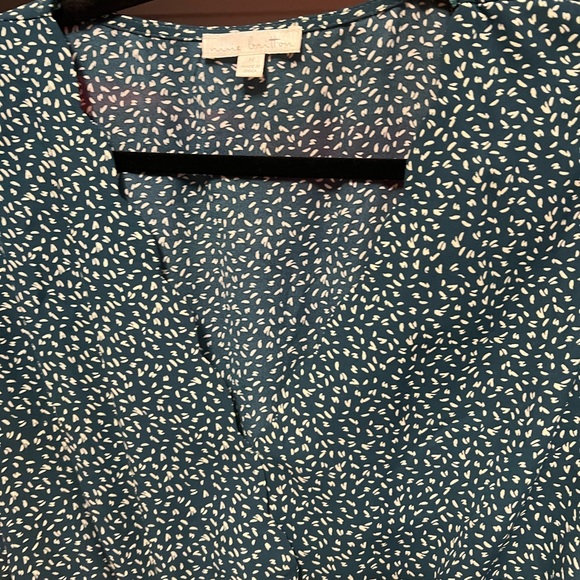 Women’s Blouse - Picture 2 of 2